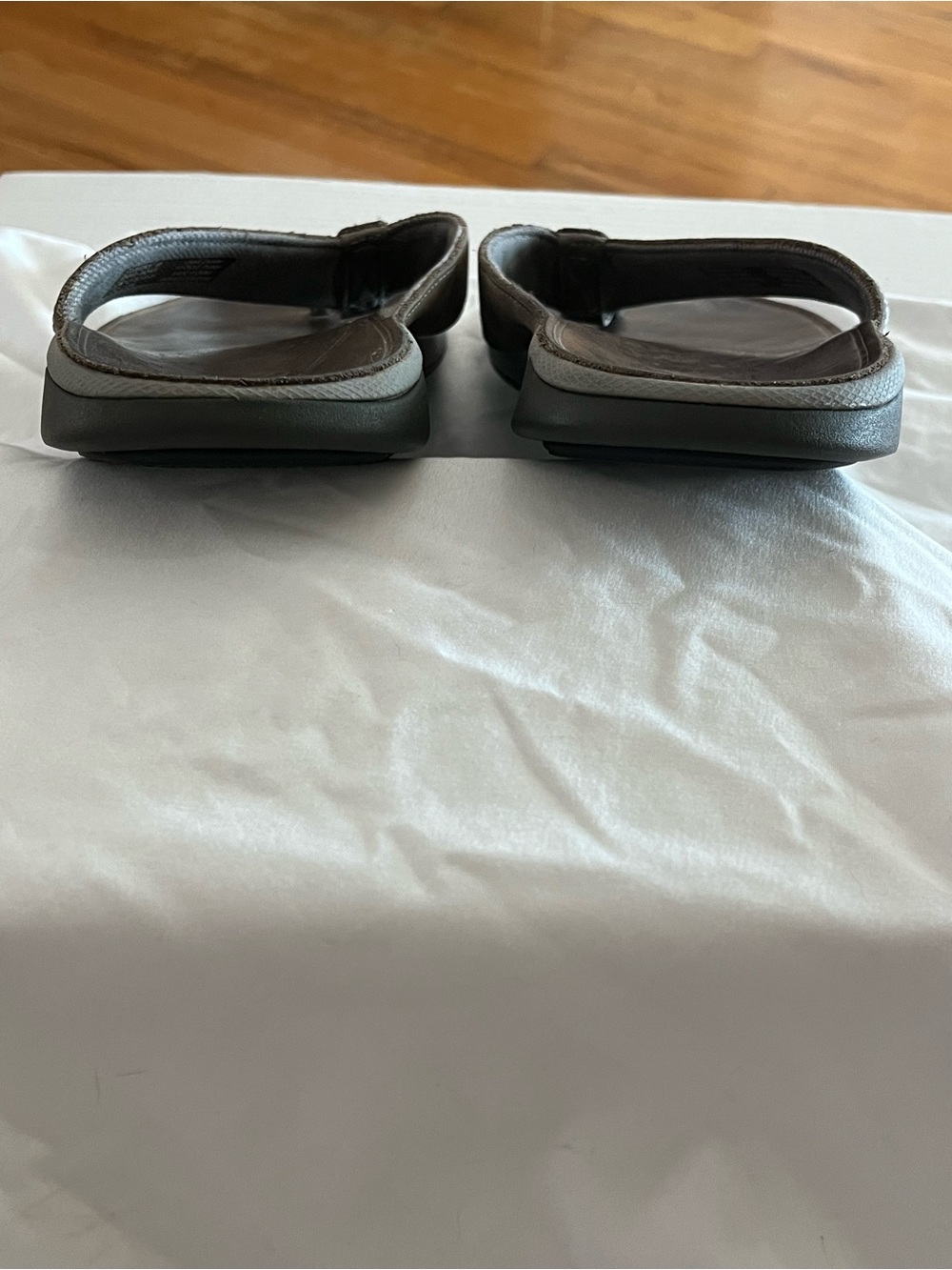 OluKai Tuahine Waterproof Leather Brown Hawaiian Sandals 10465-4Q4Q  Size 12 - Picture 4 of 9